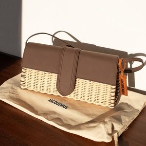 JACQUEMUS - Off-White & Brown Le Raphia 'Le Bambino Long Osier' Bag